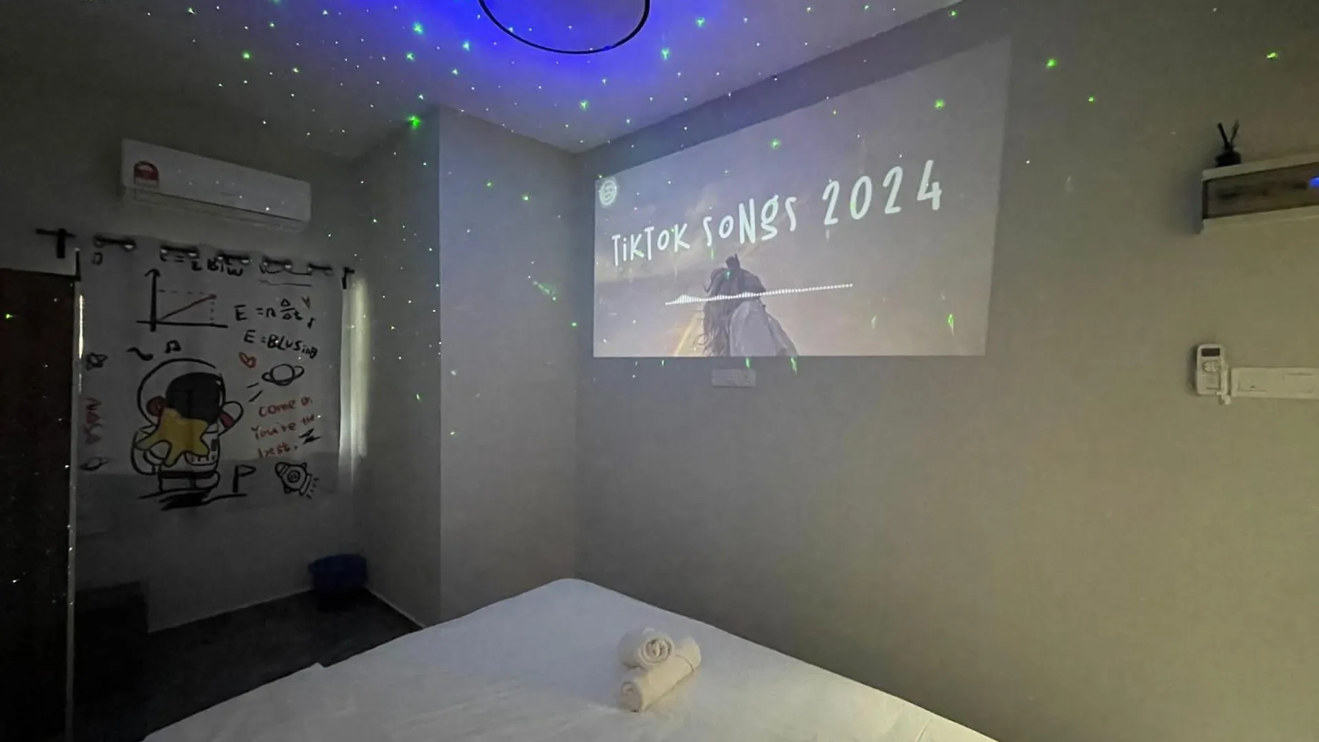 R8 Hotel-Style Room With Projector #1Min Walk To Ksl City Mall Johor Bahru