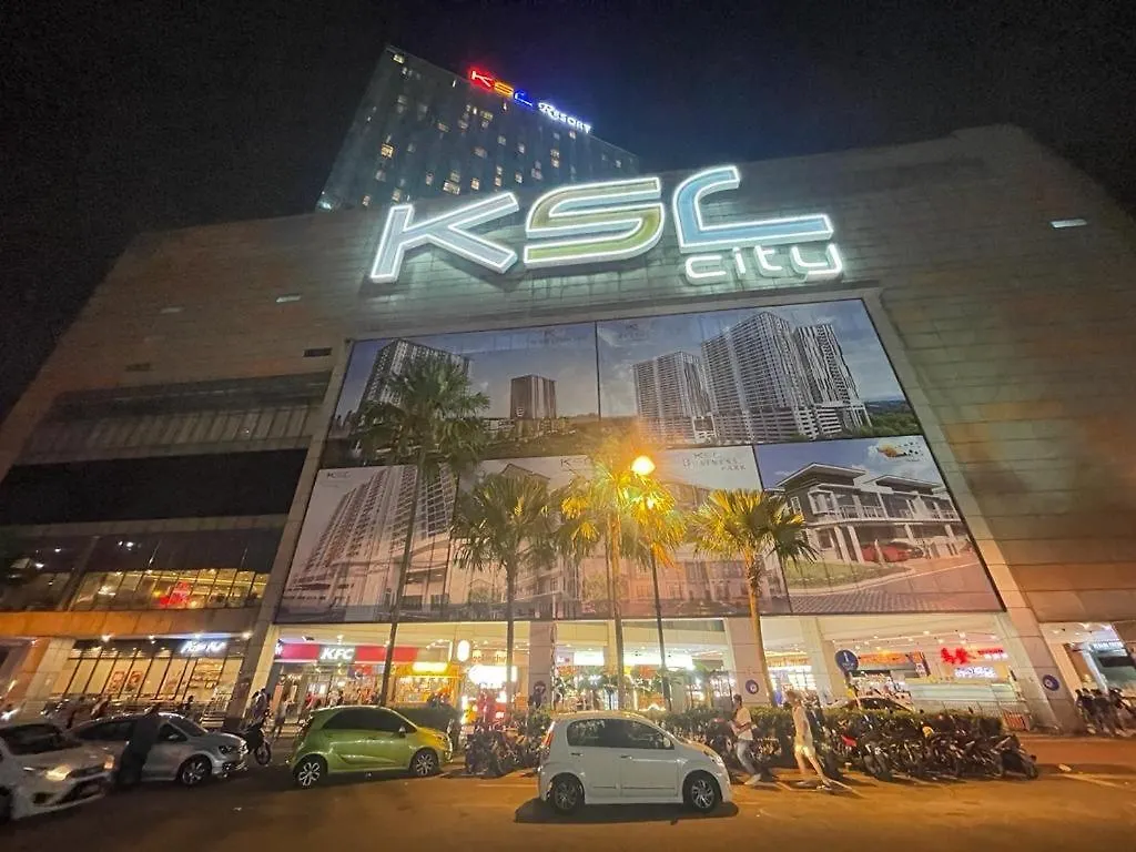 R8 Hotel-Style Room With Projector #1Min Walk To Ksl City Mall Johor Bahru 0*,  Malaysia